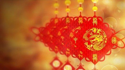奇瑞回应引擎盖被奔驰男一拳砸出坑:引擎盖有行人保护设计,有缓冲功能
